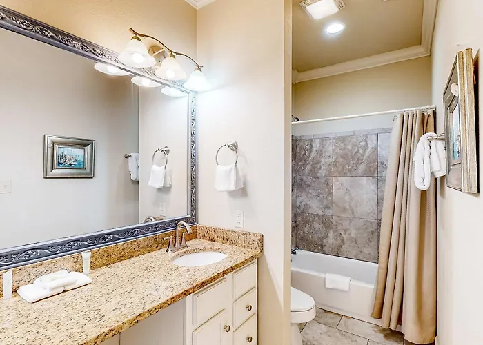 Wonderful Near The Gulf With Shared Pool Fishing Pier Easy Access Gulf Shores