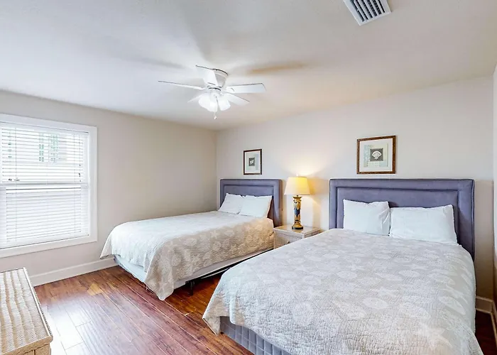 Holiday home Wonderful Near The Gulf With Shared Pool Fishing Pier Easy Access