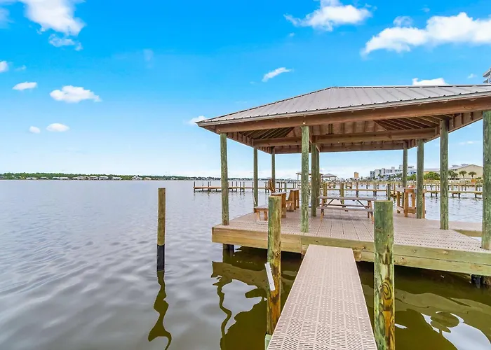 Wonderful Near The Gulf With Shared Pool Fishing Pier Easy Access Gulf Shores